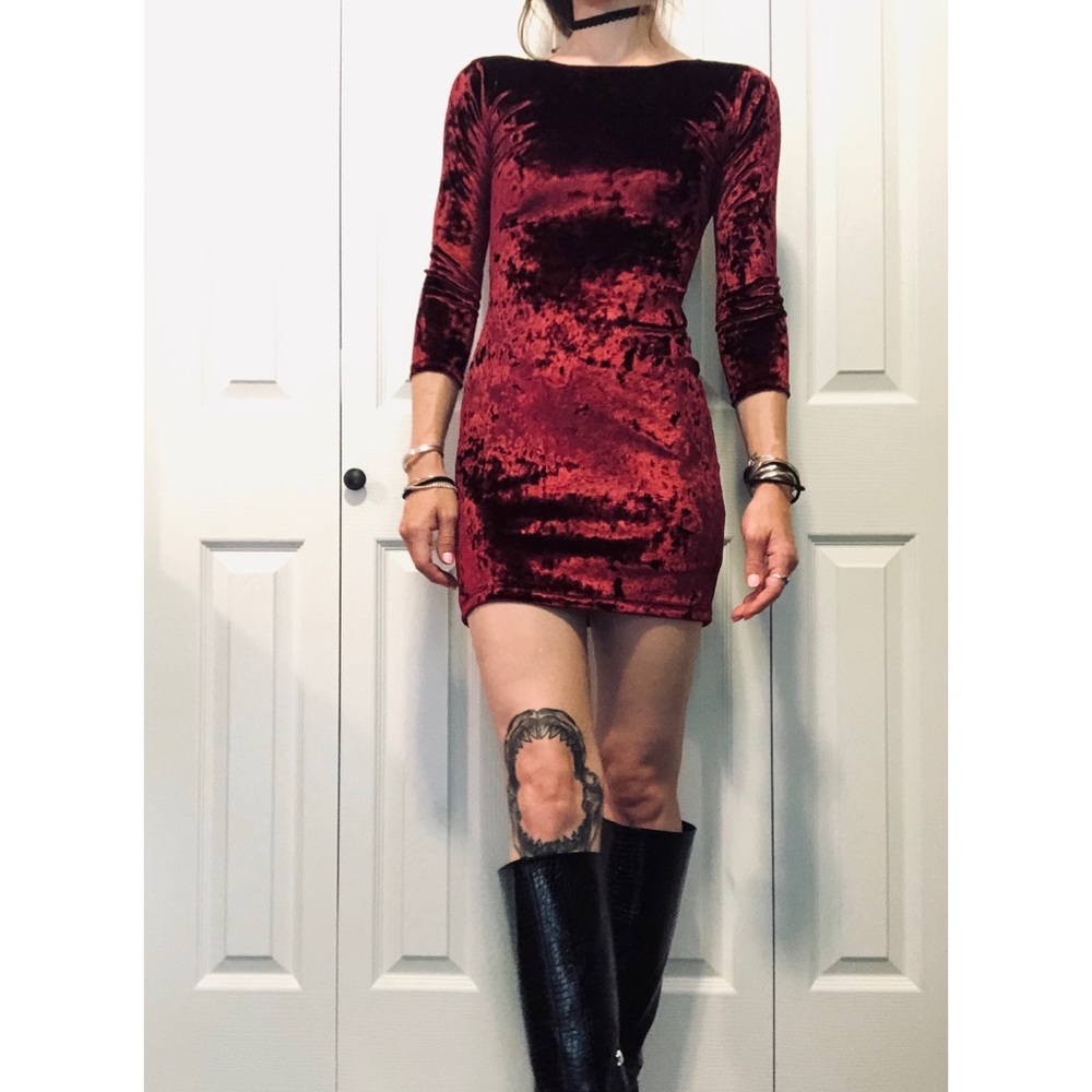 Burgundy Bodycon Velvet Mini Dress